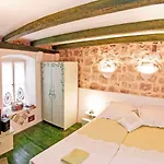 Tina Apartments
